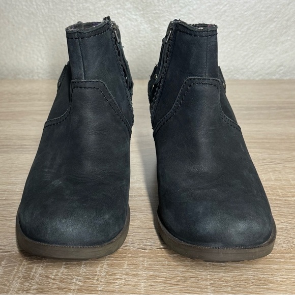 Teva Foxy Women 6.5 Black Nubuck Leather Ankle Boots - Picture 2 of 13